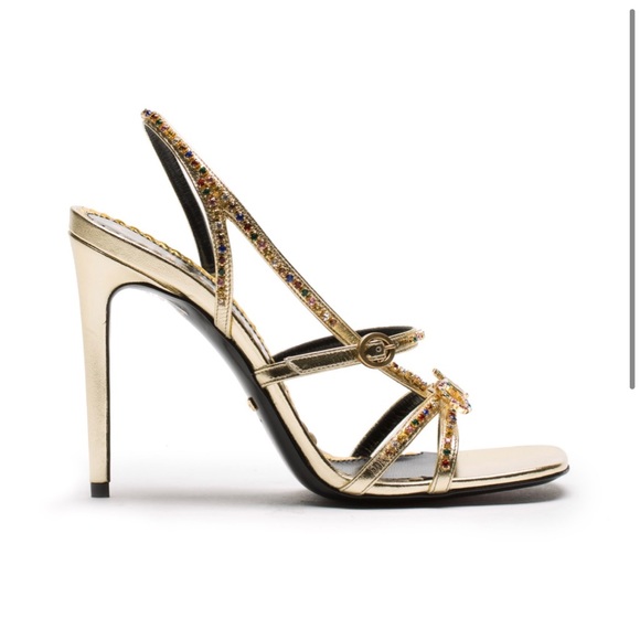 Authentic Gucci Metallic leather sandals in gold. - Picture 2 of 3